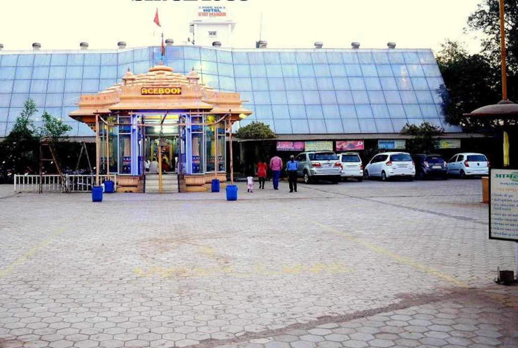 Hotel Nyay Mandir Bharuch Exterior foto